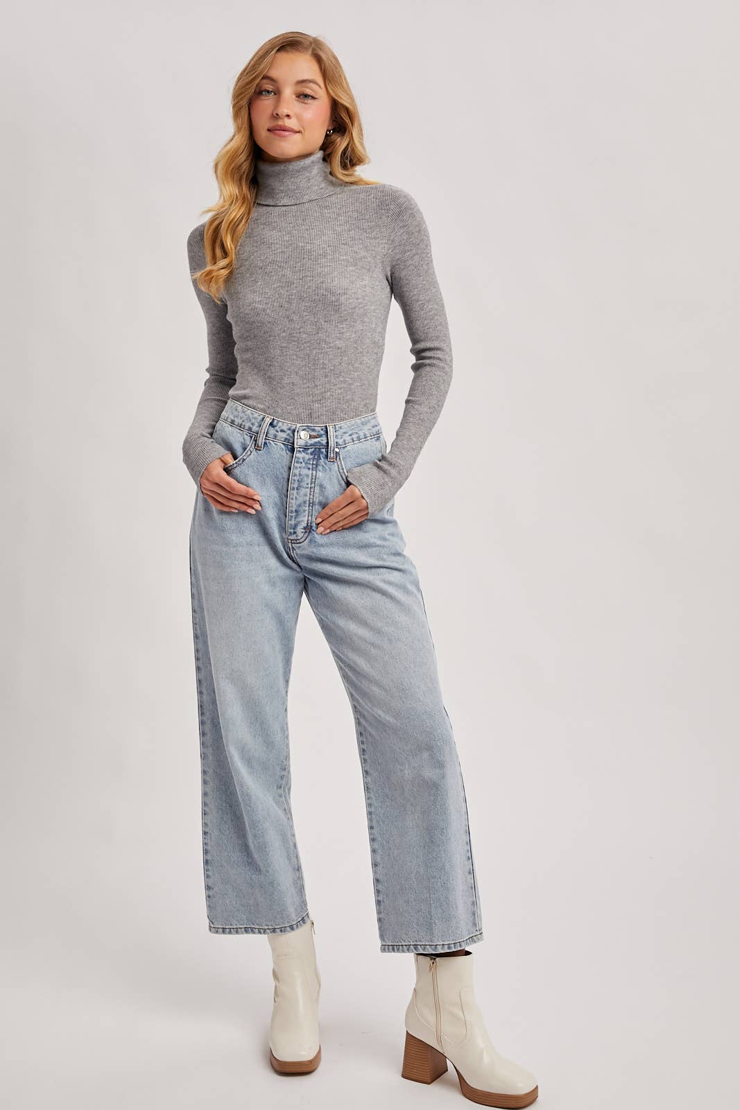 Bluivy - Wholesale Jeans - Women's - DENIM MID-RISE WIDE LEG CROPPED JEANS13