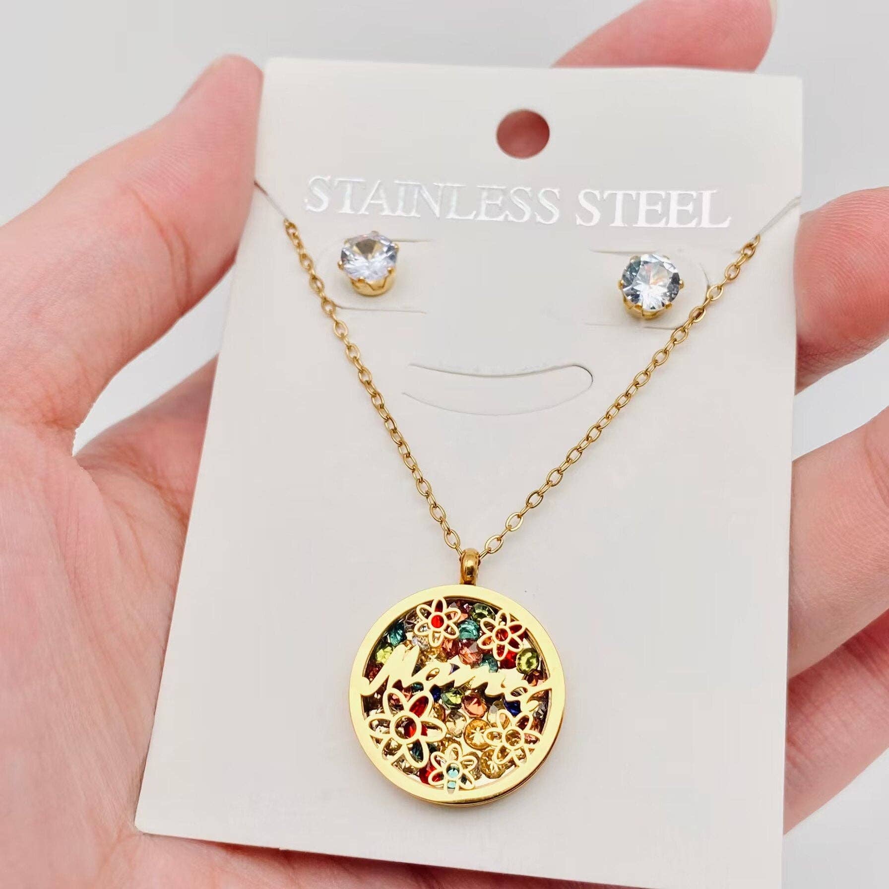 Mio Queena – wholesale Smycken – Mama-smyckesset i rostfritt stål med 18K guldbeläggning och örhängen0