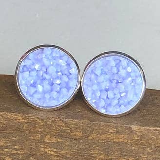 Puces d'oreilles Caroline Druzy en lavande pour la vente par KL Collective/Designs by Katie Leigh