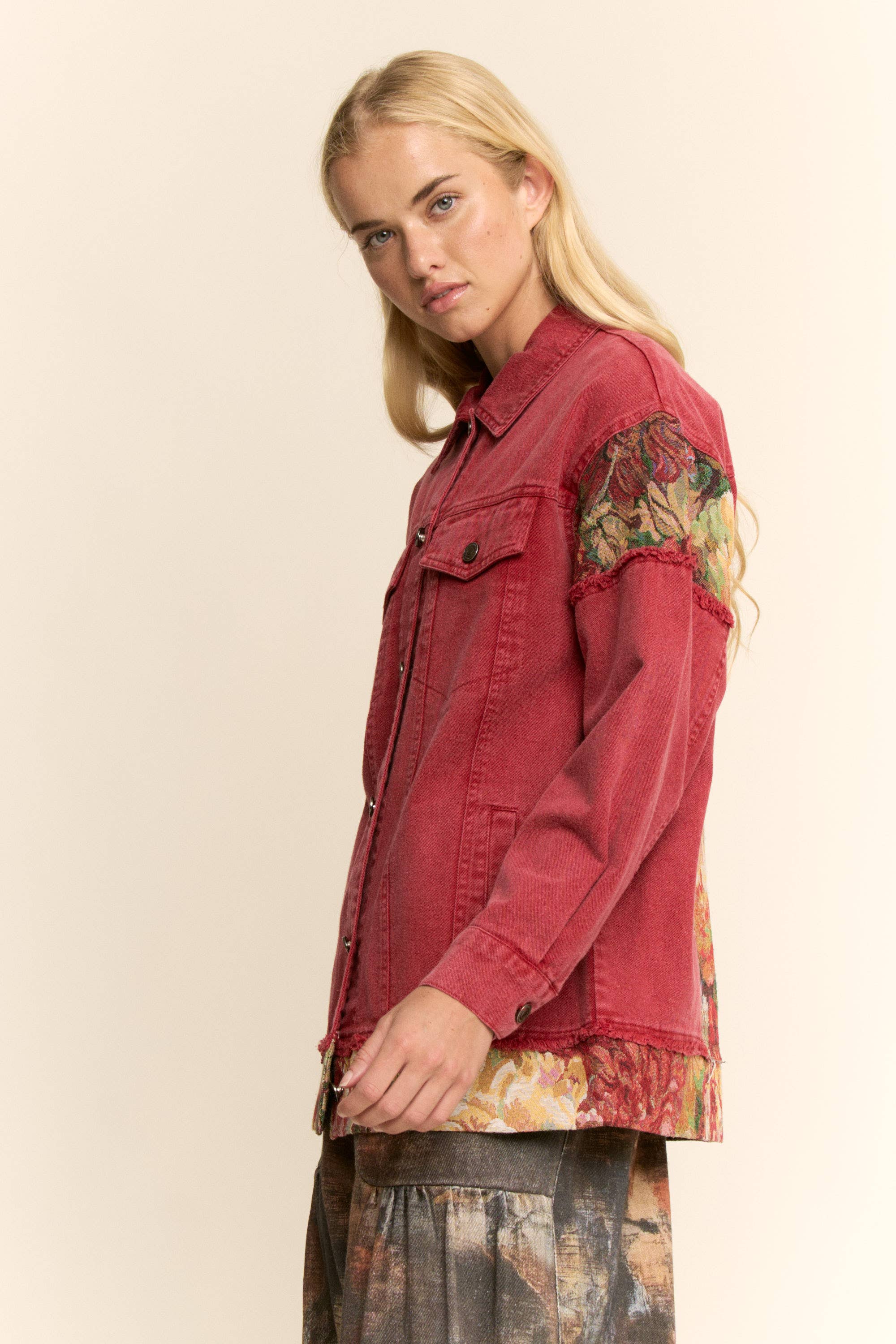 Davi & Dani - Wholesale Jacket - Women's - STONE WASHED DENIM JACQUARD PANEL MIDI JACKET1