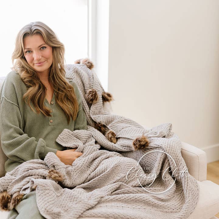 The Classy Cloth WS - Wholesale Throw Blanket - Chenille Pom Blanket - Grey RTS5