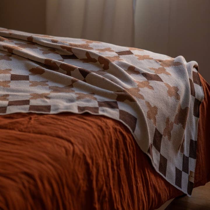 Bien Mal - Wholesale Throw Blanket - Cafecito con Leche - Knitted Throw Blanket2