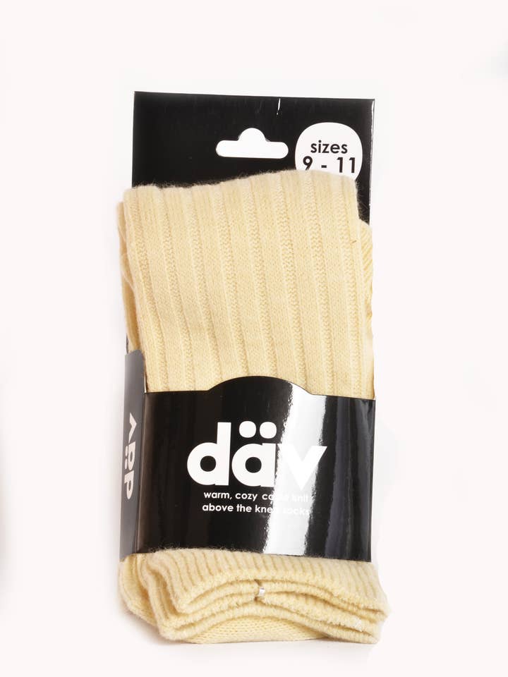 Over-the-Knee Cable Knit Socks Cream for wholesale by däv
