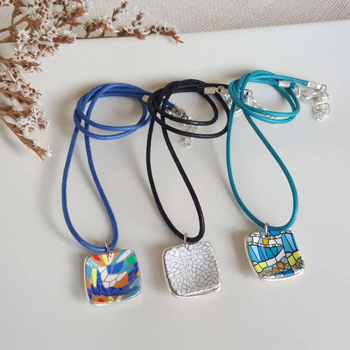 Colgante cuadrado modernista. Mosaicos de trencadis para venta al por mayor de PASTACUITA