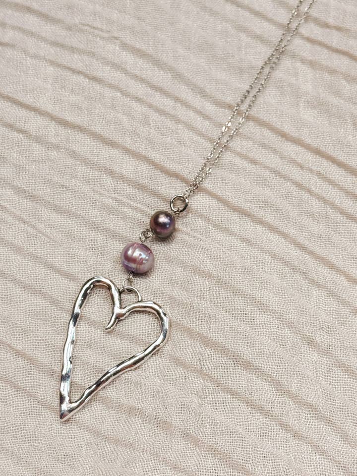 Pärla & Silverhjärta Konturhalsband för wholesale av Gracie Rose Designs
