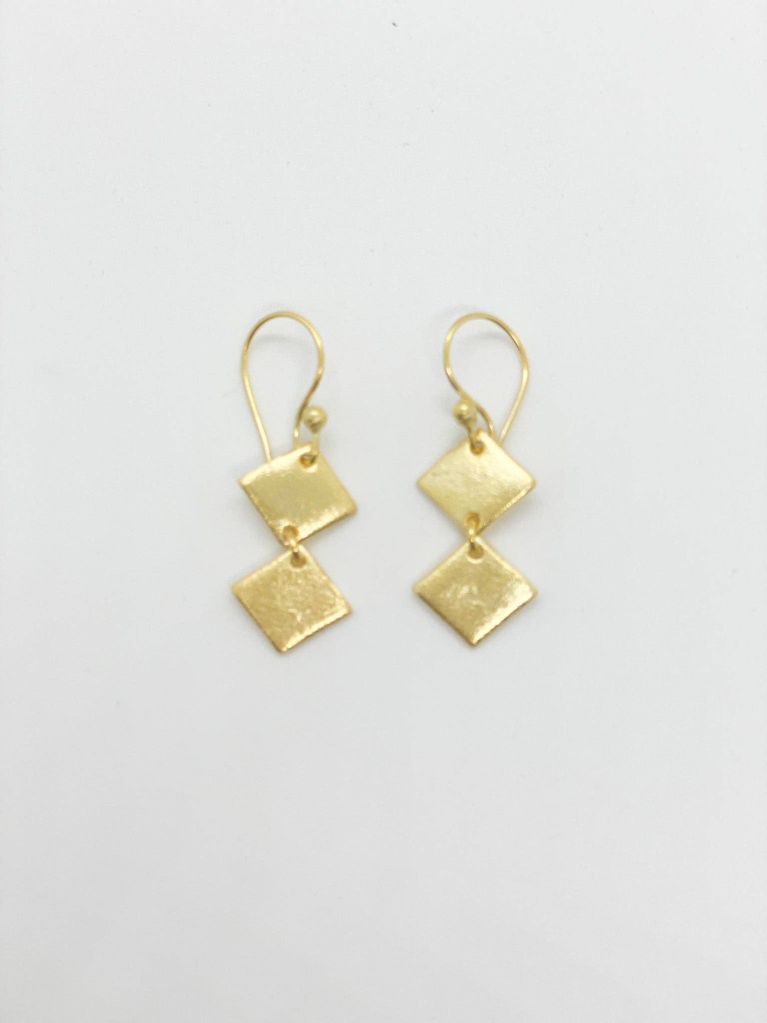 Studio S Designs – Engroshandel Hængeøreringe og creoløreringe – Multi firkantede øreringe0