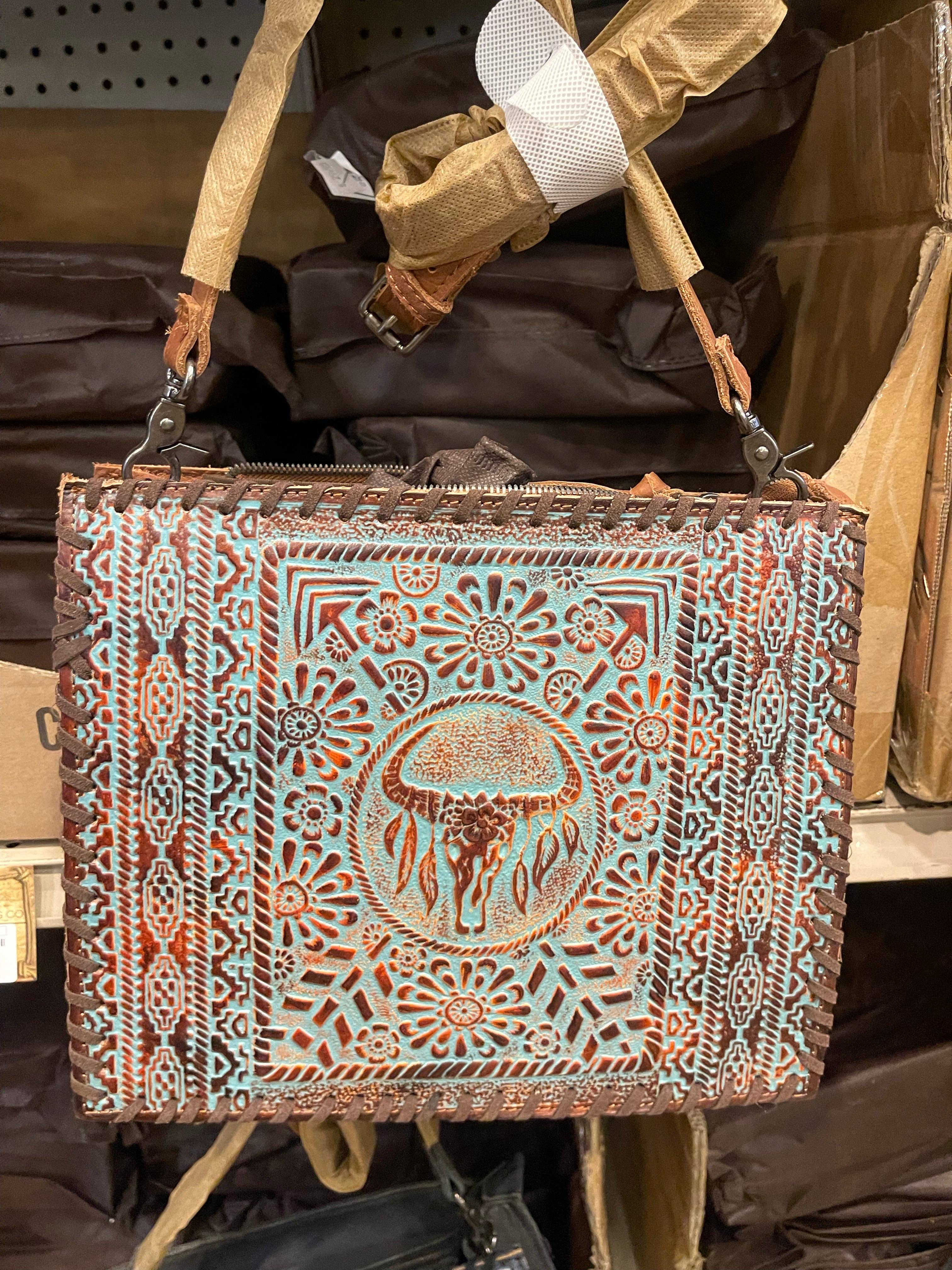 Broads Market - Wholesale Crossbody Bag - Women's - Tooled Cowskull Chain Purse1