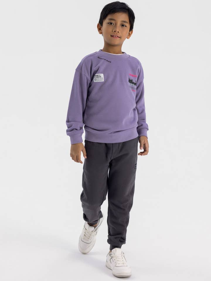 Jongens Oversized Grafische Ronde Hals Sweater (3j-14j) voor wholesale door Minoti sp. z o.o.