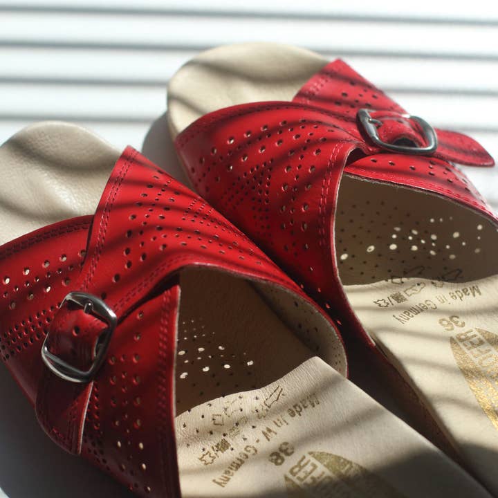 Worishofer - Wholesale Sandals - Women's - 251 Kirsche Vintage Leather & Cork Sandals - Red2