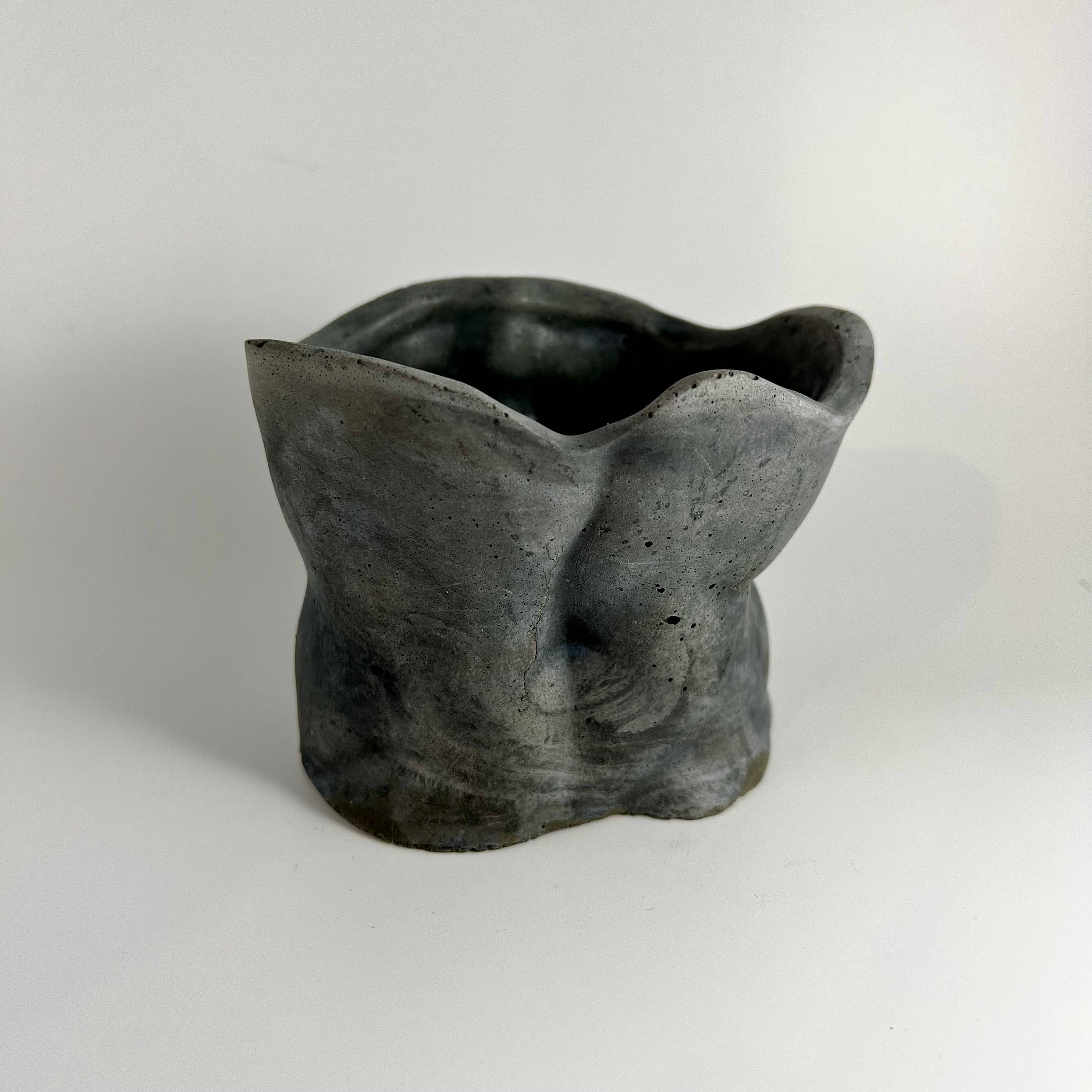 the plant gays - Wholesale Plant Pot - body concrete planter - top1