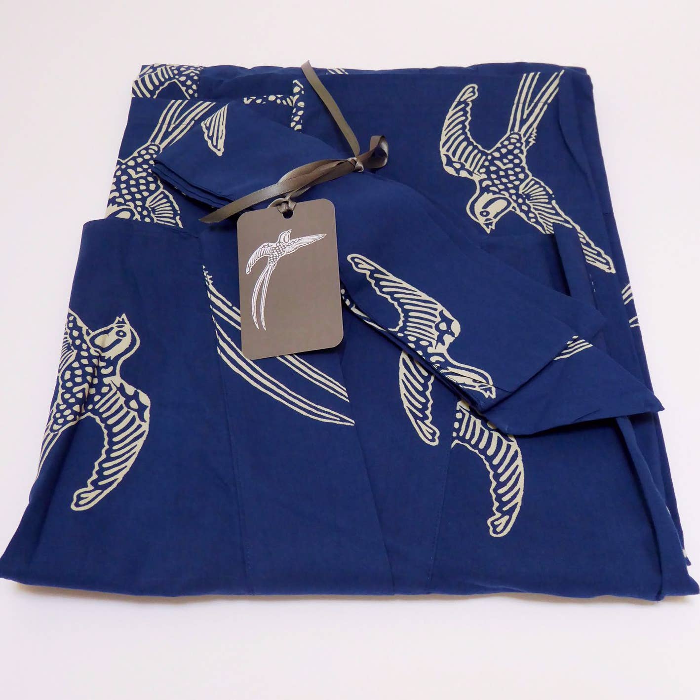 Susannah Cotton – wholesale Morgonrock - Unisex – Susannah bomull Kimono mantel - lång tailed fågel vit på blå5