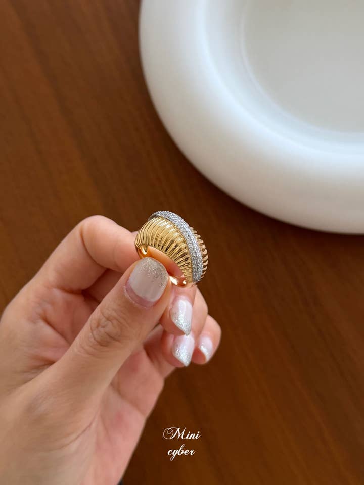 Melting Chocolate Ring for wholesale by MINICYBER STUDIO