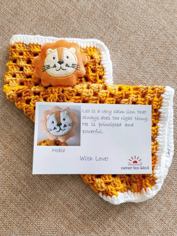 ZZZ Buddie - Løven Leo - Søvnledsager for engroshandel hos Never Too Kind