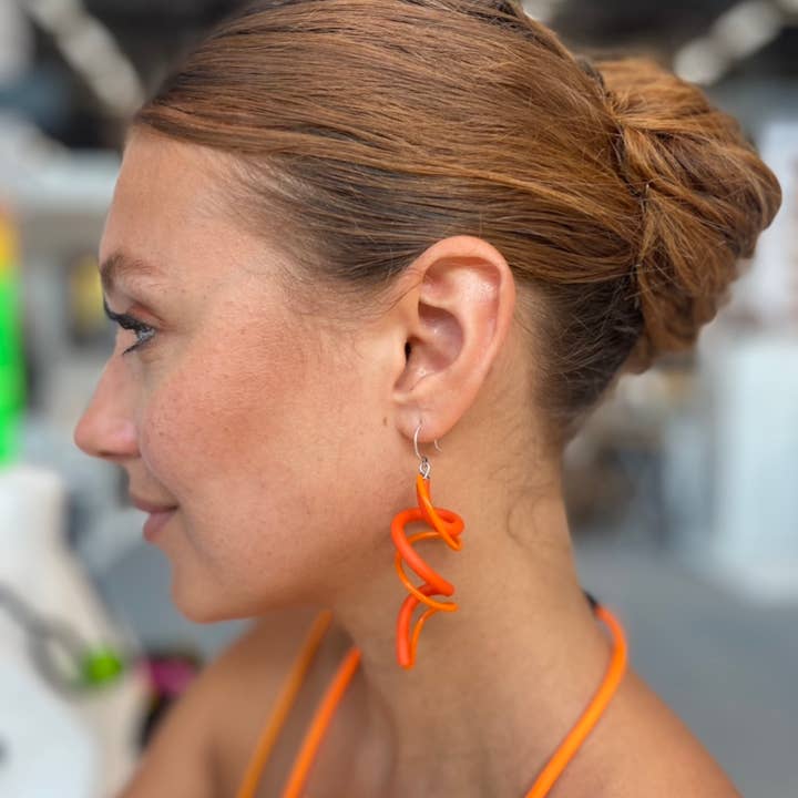 Défilé earrings and other Purchase Wholesale deflor bomboniere. Free Returns & Net 60 Terms on Faire trending on Faire.