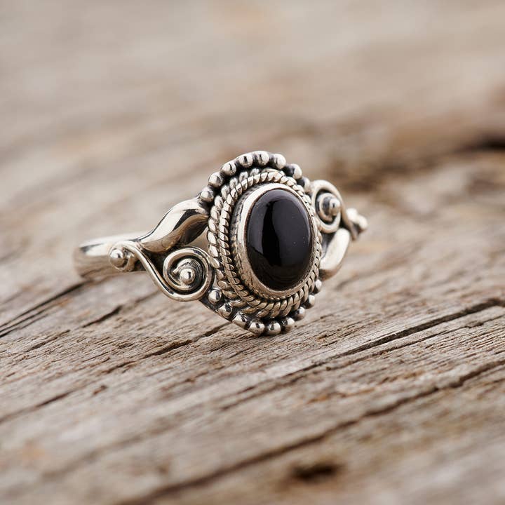 ANILLO DE DALIA DE ÓNIX NEGRO para venta al por mayor de Nugent Jewelry