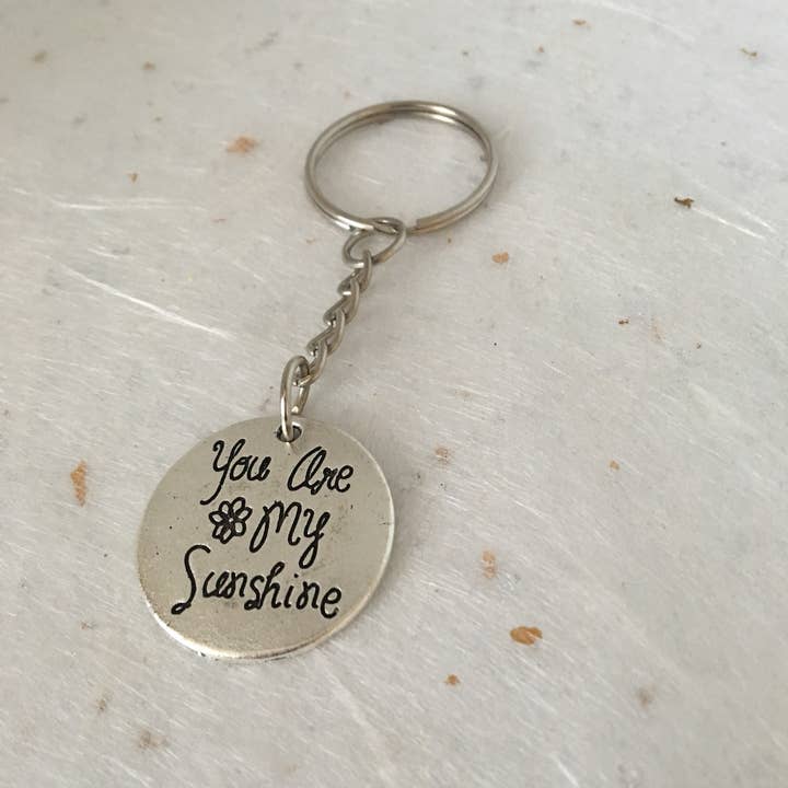 Porte-clés unisexe avec citation « You Are My Sunshine » pour la vente par Roshni Desai & Things