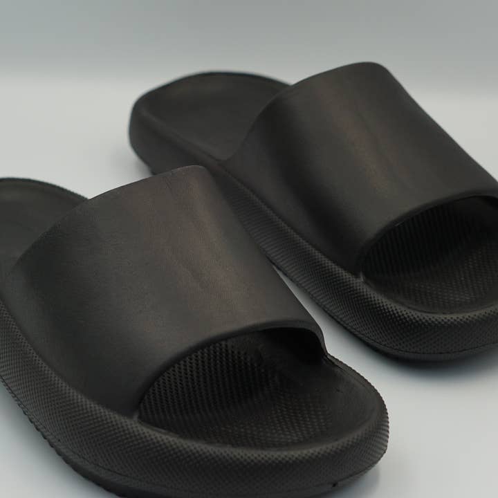 24‑Pair Wholesale Men’s EVA Pillow Walk Slides –US 7-12 for wholesale by JOJ MAKLY Wholesale