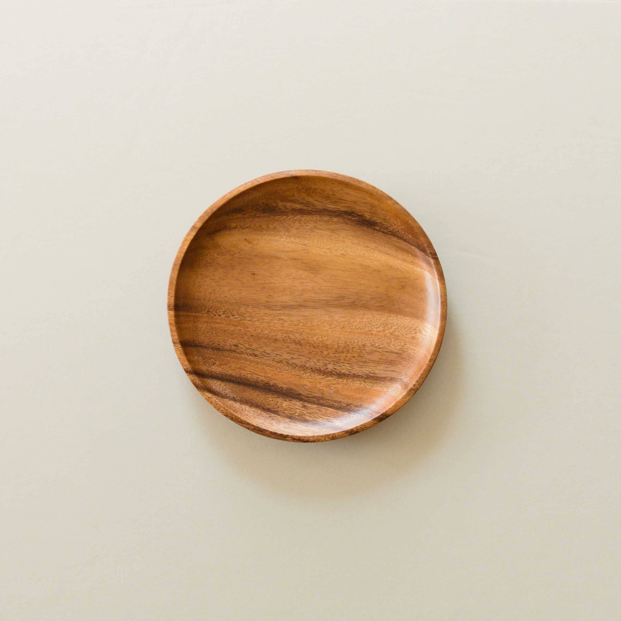 LIKHÂ - Wholesale Dinnerware Set - Acacia Round 6" Wood Plate - Snack Plate | LIKHA1