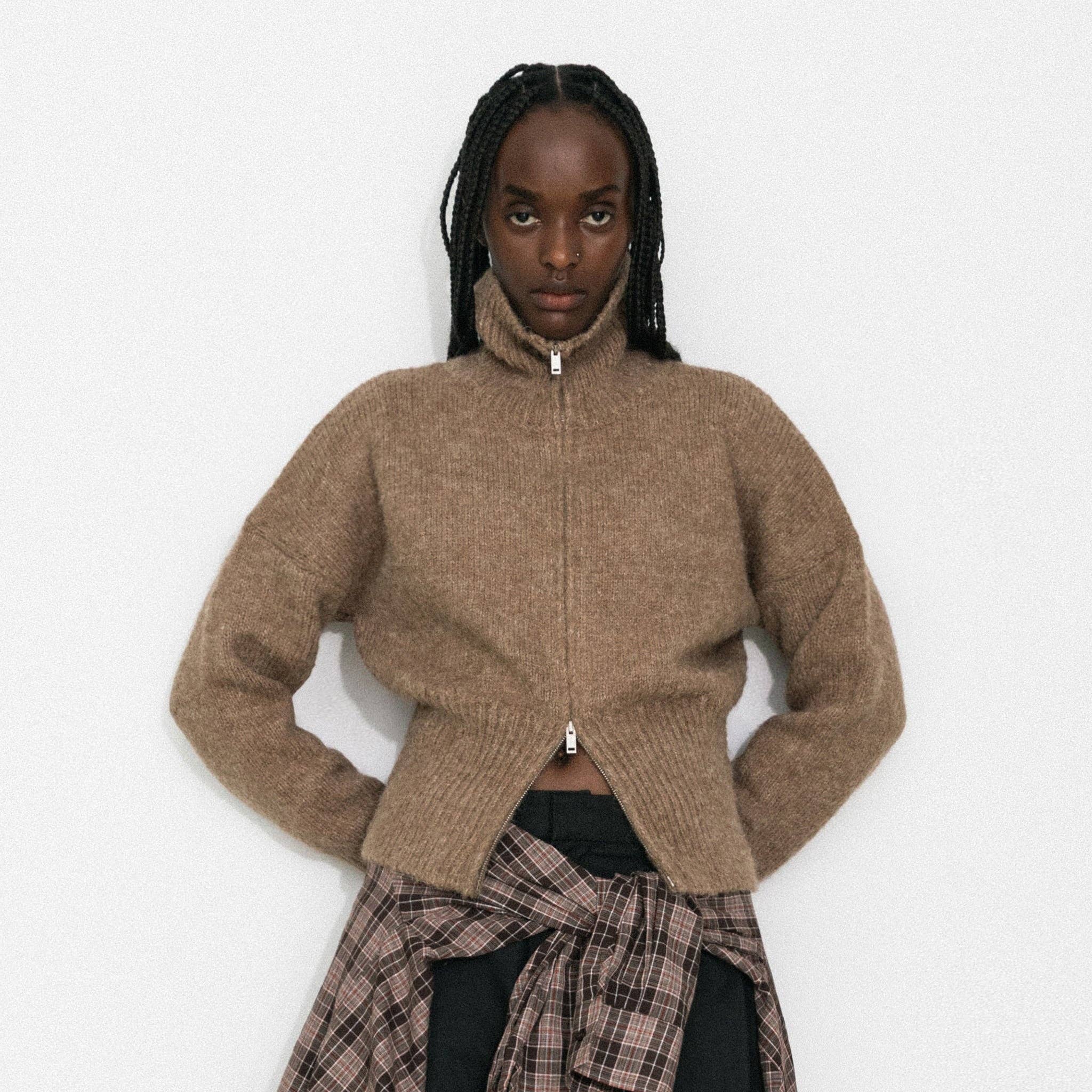 CUBIC – Engroshandel Cardigan - Dame – Retro ståkrave lynlås-cardigan9