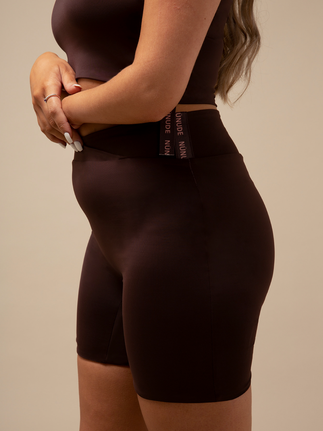 Nunude - Vente Ensemble de sport – femme - Ensemble short Activewear Blush/Brown9