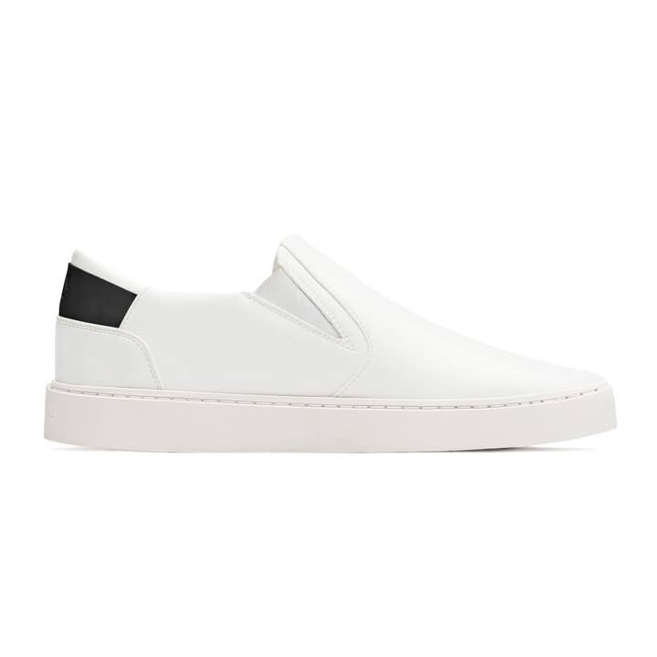 Slip On pour femmes | Blanc-Noir pour la vente par Thousand Fell