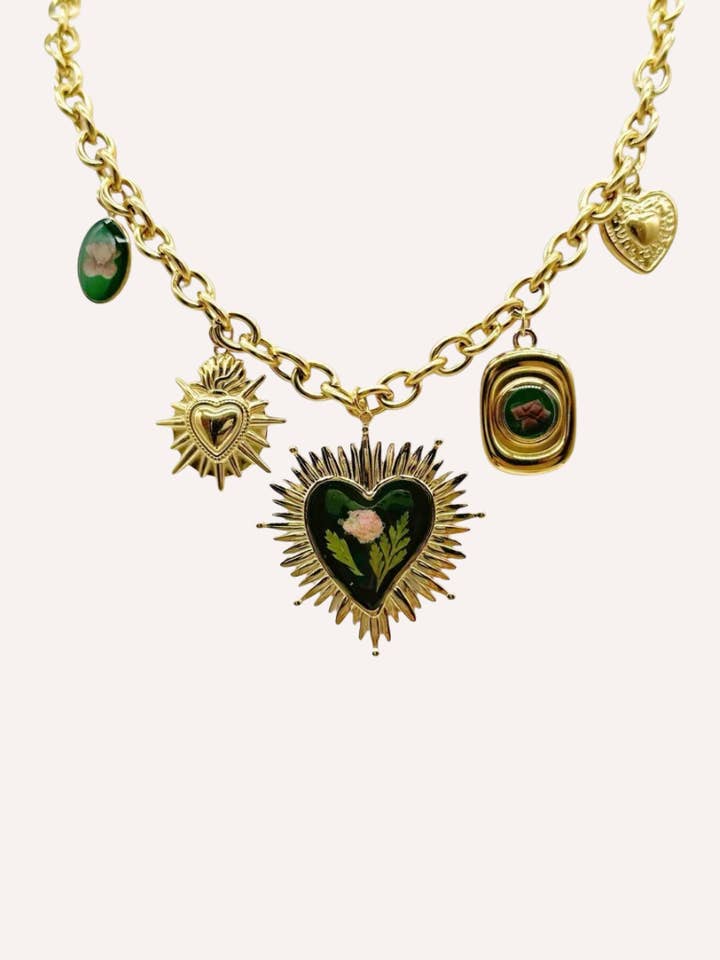 Emaljeret hjertevedhæng halskæde – Hellige Hjerter Halskæde for engroshandel hos GioLì Jewels