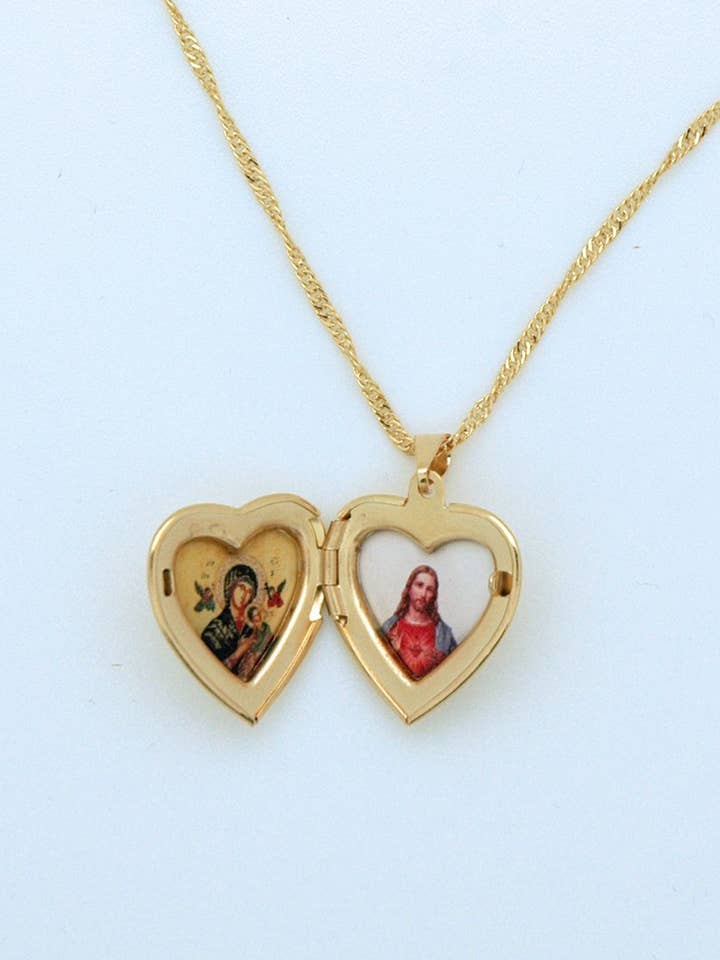 BMF157 - Guldpläterad brasiliansk medaljonghänge för wholesale av Contreras Designs