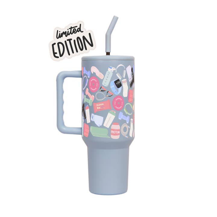 Limited Edition Metaal: "Gym Essentials" Beker met Handvatdeksel & Rietje voor wholesale door Sip-Sip Hooray!