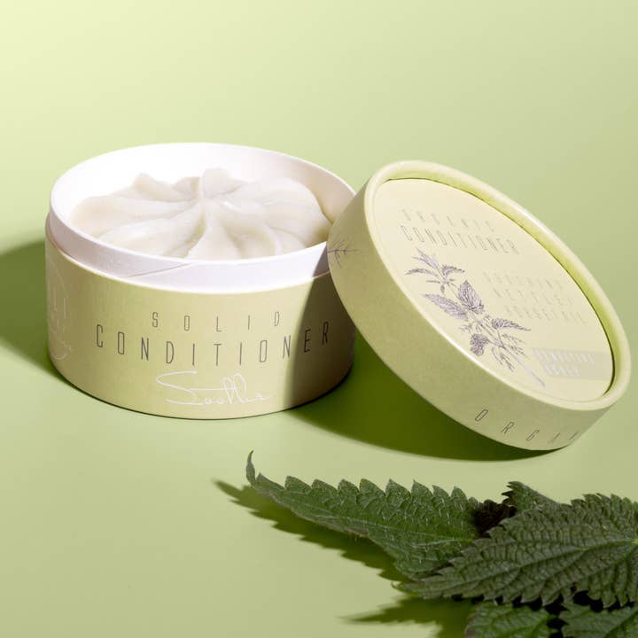 Balsamo solido - SOOTHE - ortica, equiseto per la vendita all'ingrosso da parte di KaliFlower Organics