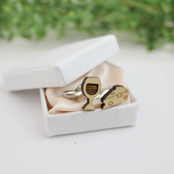One Happy Leaf - Wholesale Cufflinks - Wine and Cheese Cufflinks