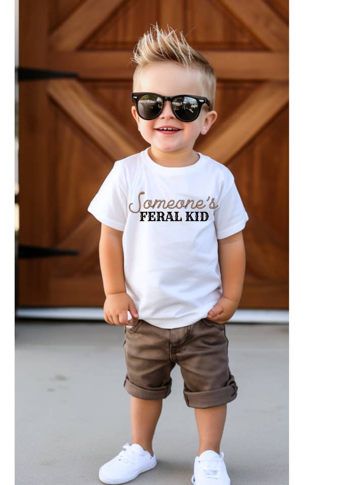 T-shirt graphique western Someones Feral Kid pour la vente par Tiny trendz teez