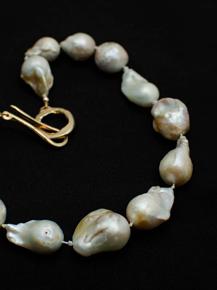 COLLAR DE PERLAS BARROCAS LAI para venta al por mayor de MUSSO STUDIO