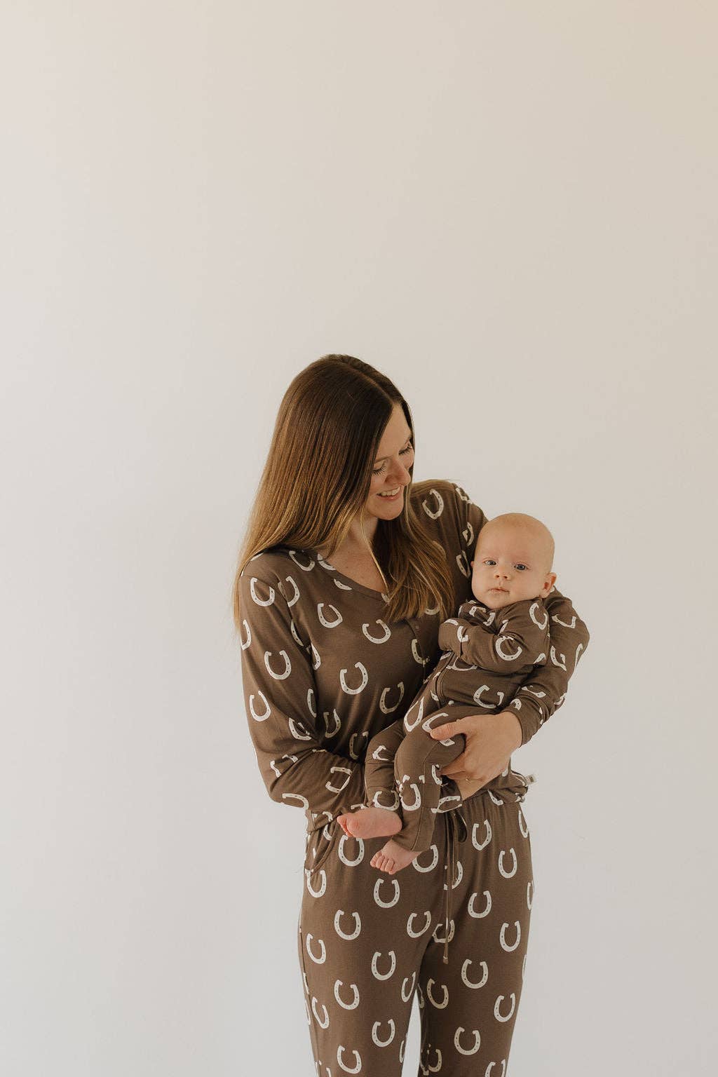 Forever French Baby - Wholesale Sleepsuit - Baby - Bamboo Zip Pajamas | Giddy Up13