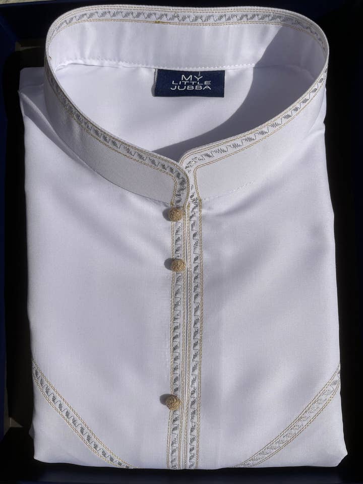 Mens White Bahraini Two Tone Thobe with Gold and Silver Embroidery for wholesale by MY LITTLE JUBBA