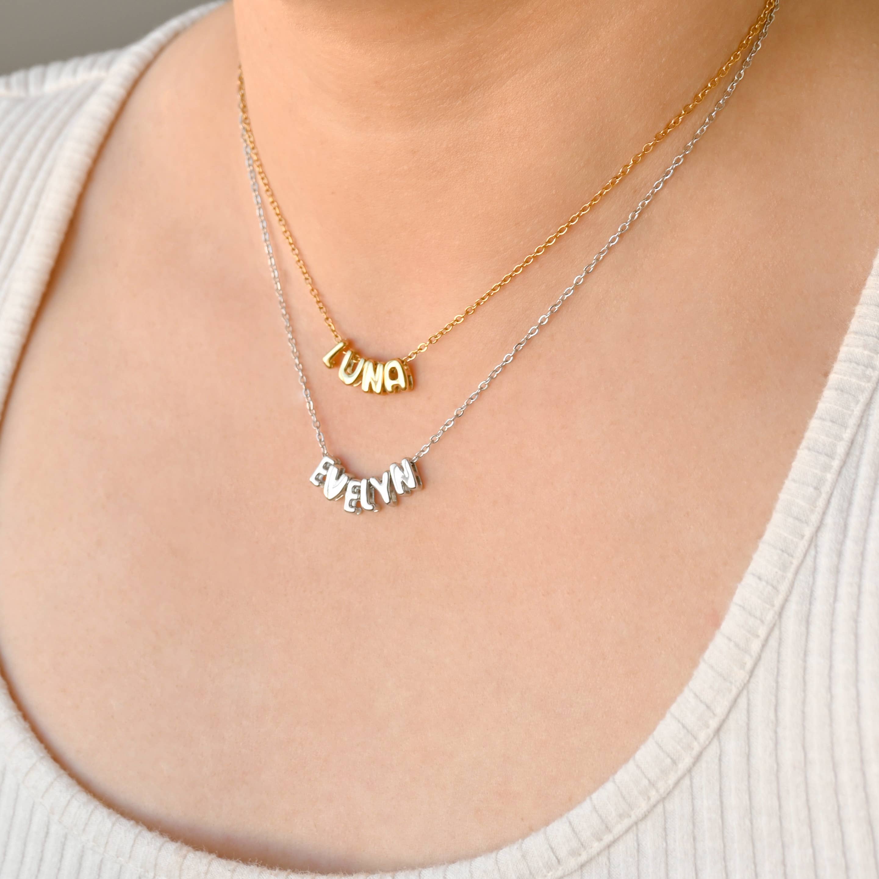 Blueyejewelry - Vendita all'ingrosso Collana con ciondolo/pendaglio - Collana Personalizzata con Nome a Lettere Gonfiate Piccole9