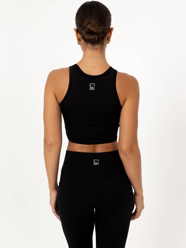 Noosa Active - Wholesale Athletic Top - Women's - Estelle Compressive Crop Top - Black