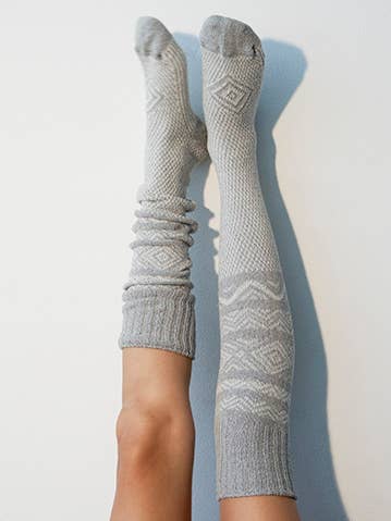 Graue skandinavische Kniestrümpfe für den Großhandel von Peony and Moss