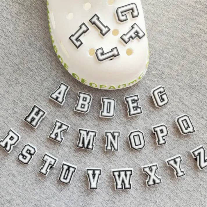 Lettre pour crocs for wholesale by Creation SD atelier