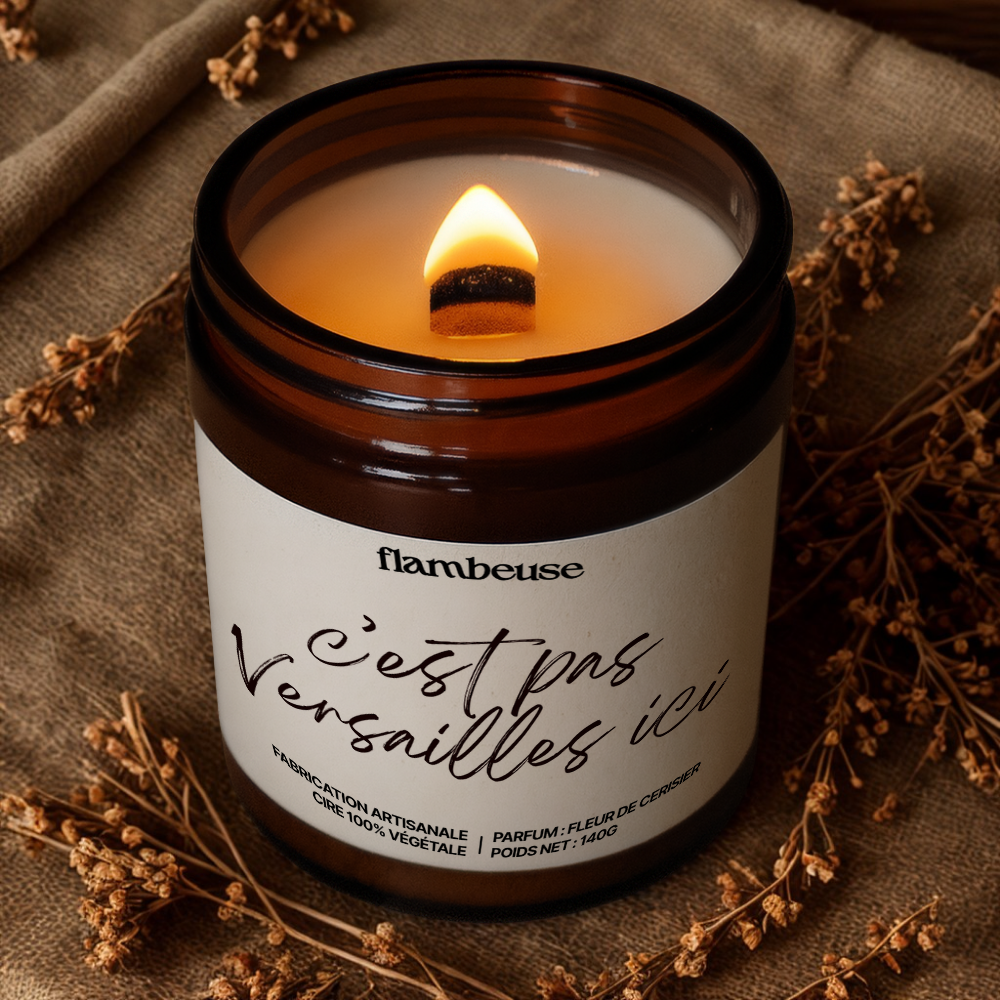 Flambeuse (Effet WOW) - Wholesale Jar/Filled Candle - Scented candle "This isn't Versailles here" (140 g)3