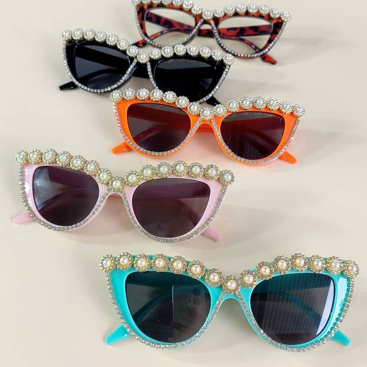 ACCITY - Wholesale Sunglasses - Women's - HANDMADE RHINESTONE PEARL RETRO CAT-EYE SUNGLASSES_CWASG026812