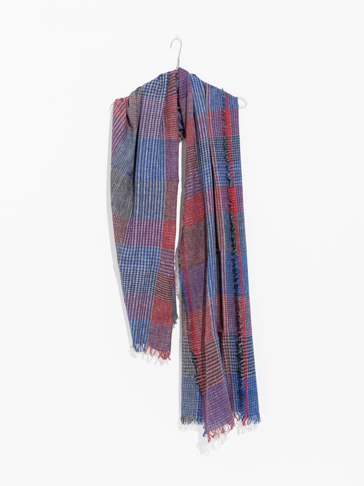 Stola rustica blu filata a mano con nappe per la vendita all'ingrosso da parte di World of Crow llc