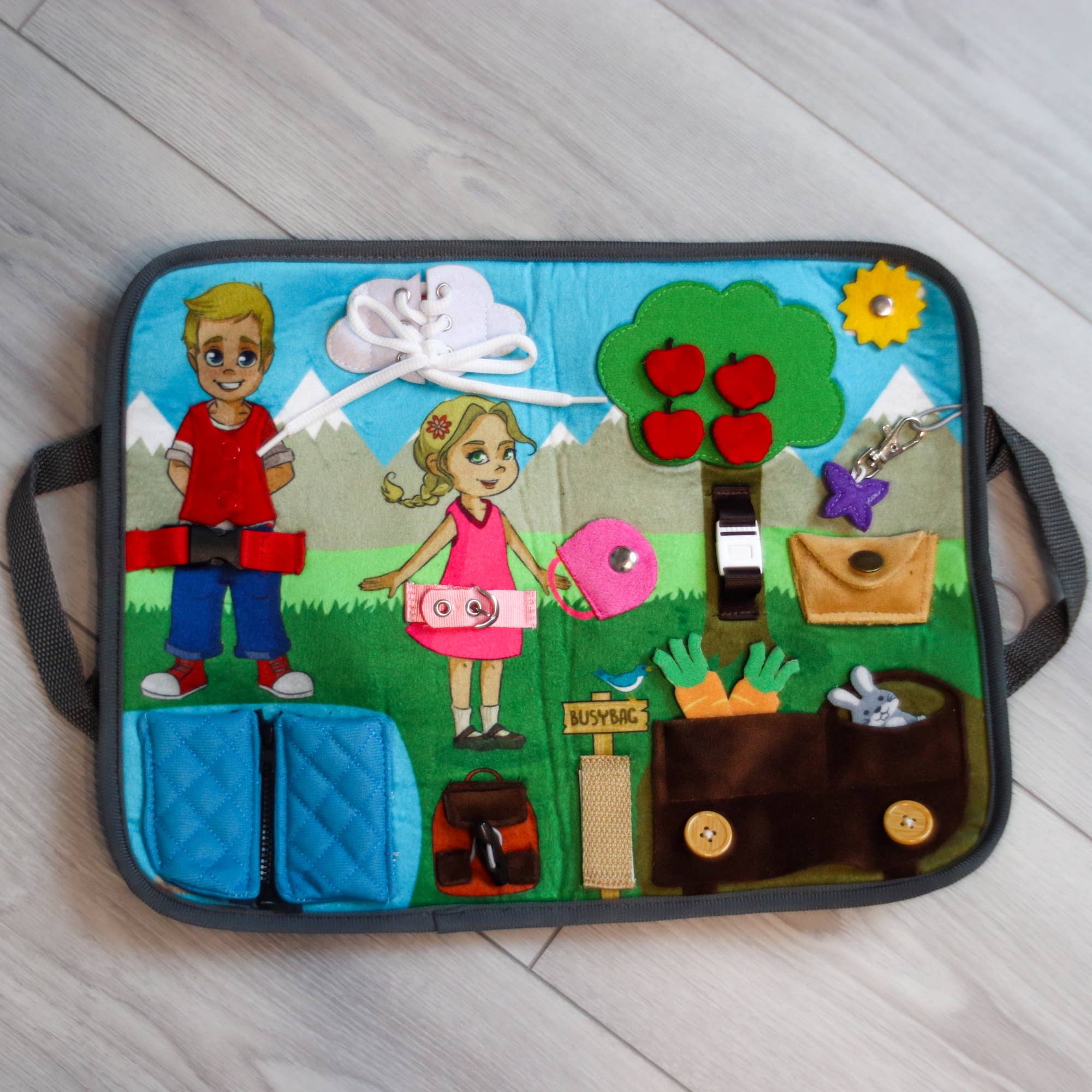 Max & Lea - Wholesale Toy Set - Kids - BUSYBAG: A superb fabric BusyBoard1