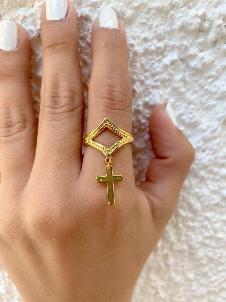 Christina Christi – wholesale Cocktail/Statement Ring – Guldring med kors och bred ring, statement-ring, bohemisk stil5