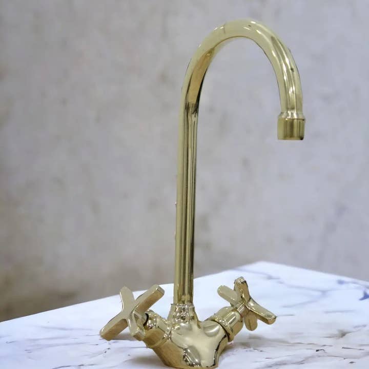 Moroccan Sink – wholesale Köksverktyg/-pryl – Handgjord mässingsblandare för bänkskiva, olackerad patinafinish
