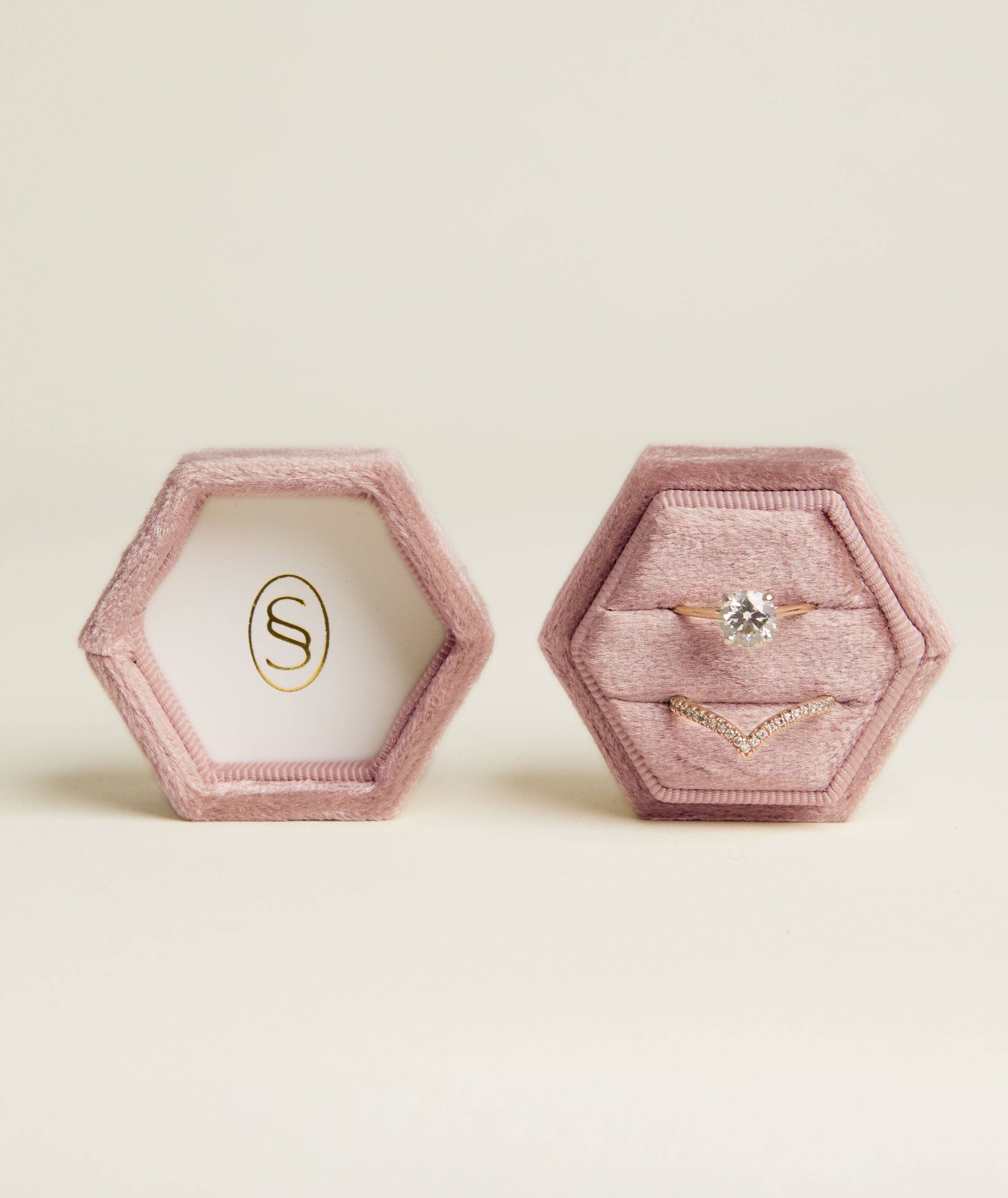 Six Stories – wholesale Jewellery box/organiser – Velvet Ring Box - Dusty Rose1
