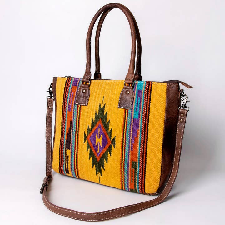 LS Western - Wholesale Tote Bag - Women's - ADBG1005 American Darling Handwoven Saddle Blanket Tote Bag Genuine Leather Trim2