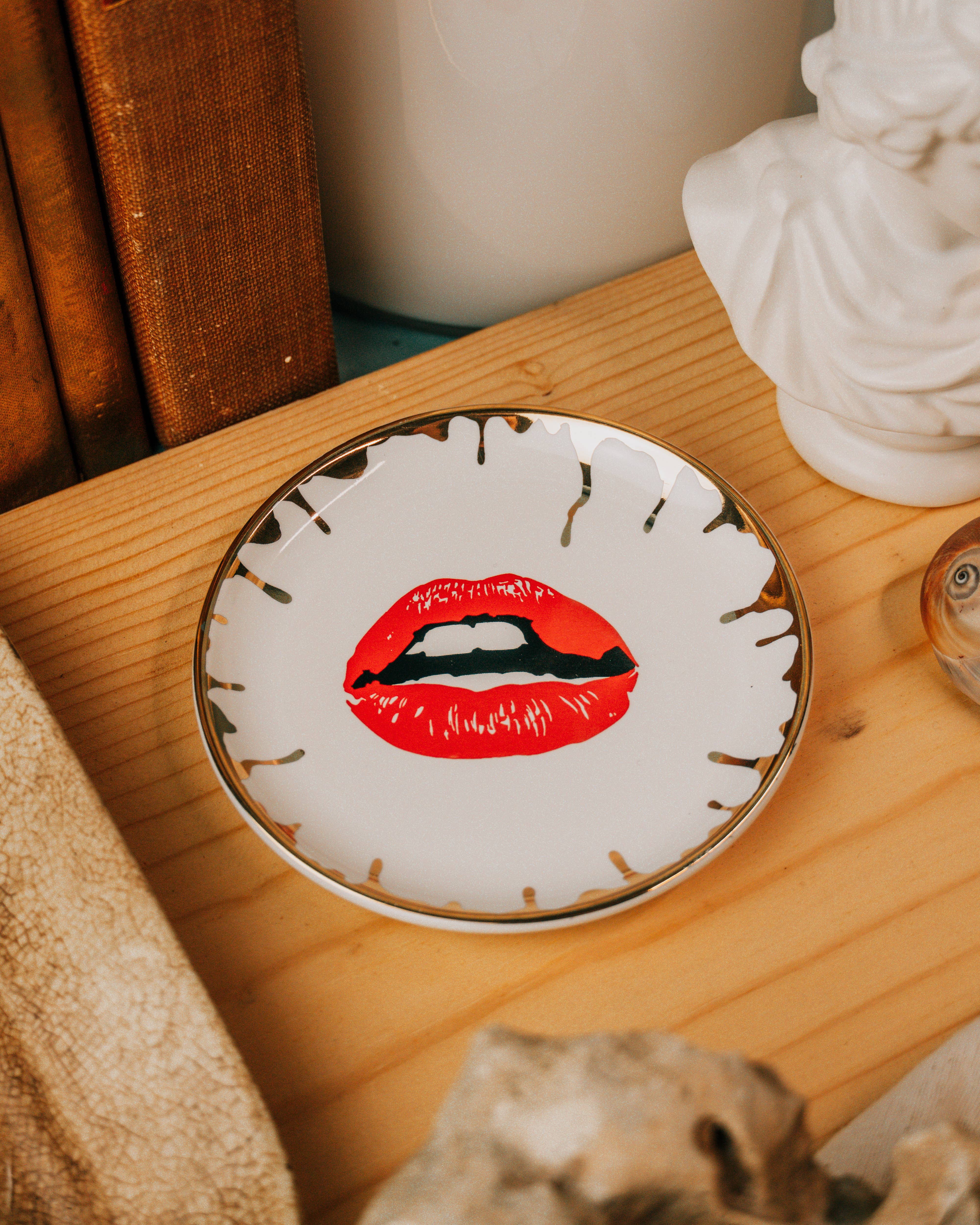 Spitfire Girl - Vente Bocal décoratif - Plat à bijoux rond en céramique Bitch9