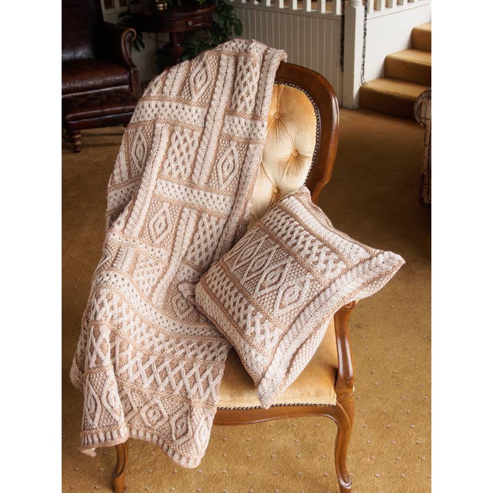Aran Crafts - Wholesale Throw Blanket - TWO TONE PLATED THROW X4349
2