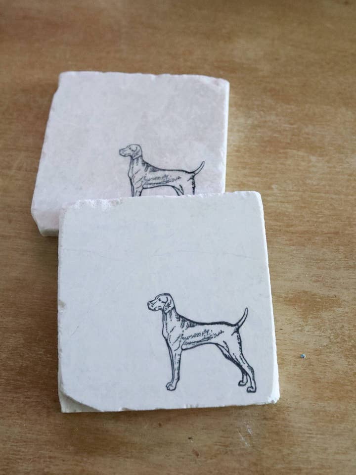 Sottobicchiere in marmo con cane Vizsla per la vendita all'ingrosso da parte di Lace, Grace & Peonies Marble Coasters