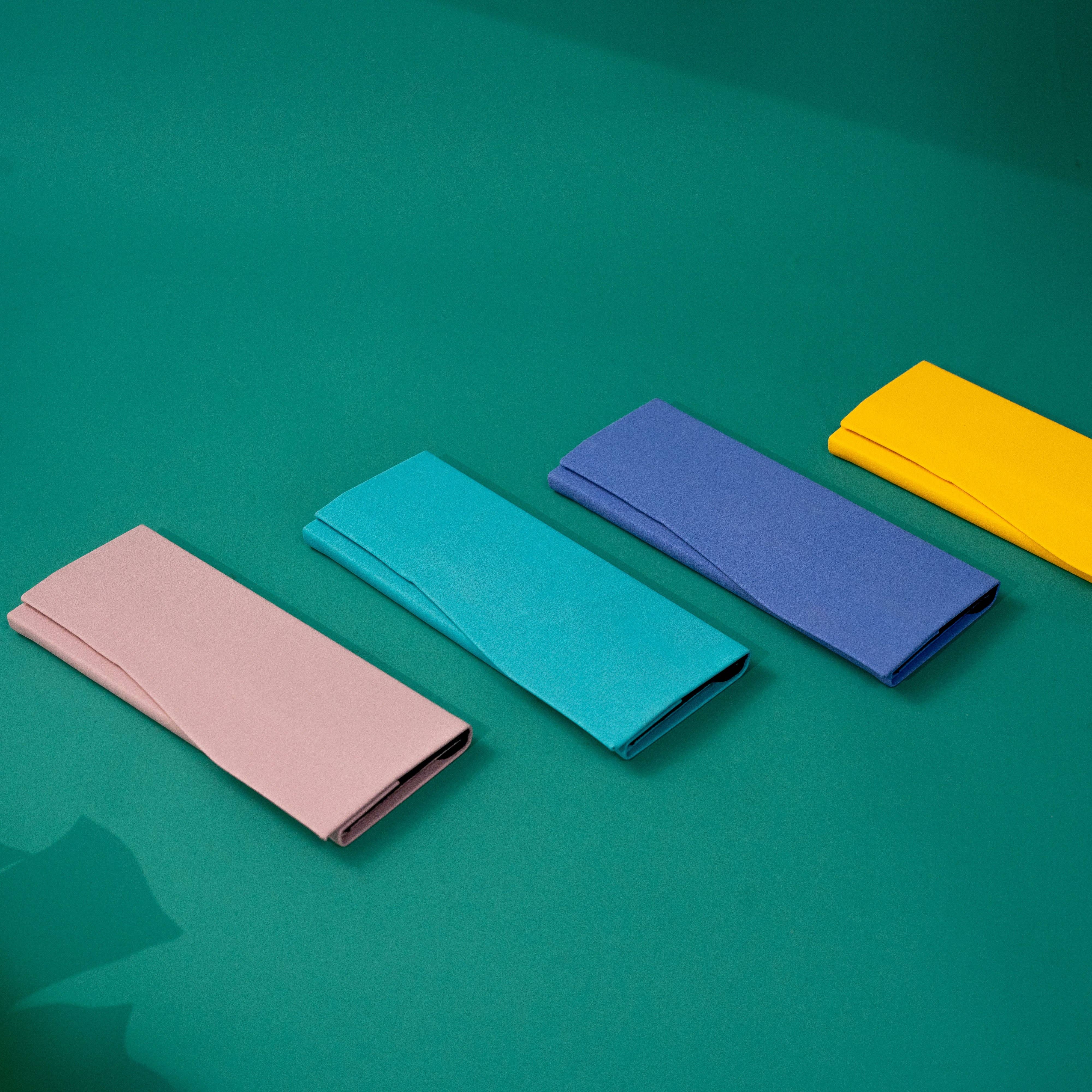 Sparkle Being - Wholesale Eyewear Cases & Holders - Women's - Retro Glasses Case - Hard Shell Fold-Flat Vegan Leather Case6